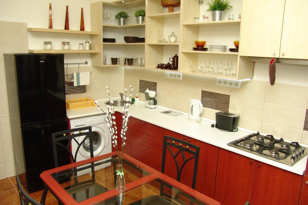 Romantic Centrum Apartman บูดาเปสต์ ภายนอก รูปภาพ